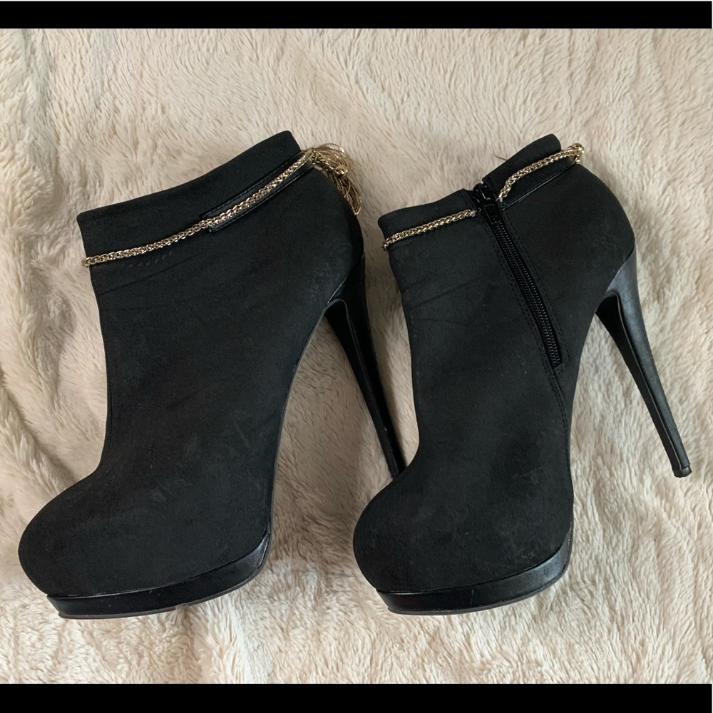 Ami Clubwear Black Booties